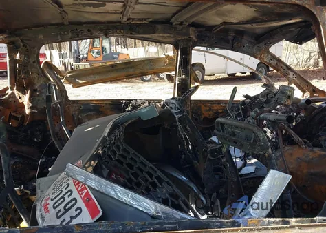 2014 Toyota Sienna Le V6 7 Passenger Mobility z USA, uszkodzony, nr VIN 5TDKK3DC1ES448938